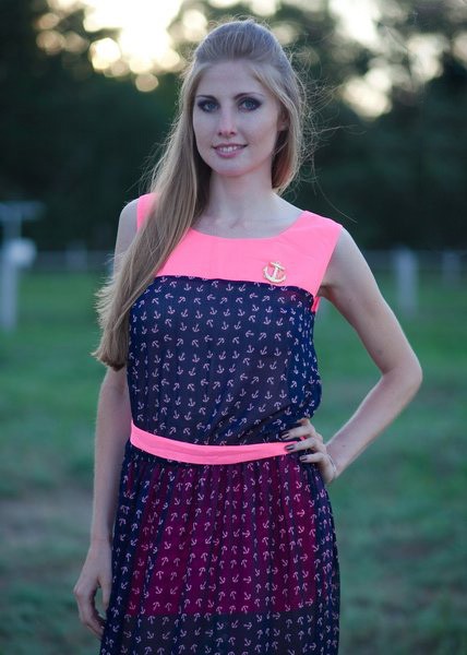 Женское летнее шифоновое розовое платье